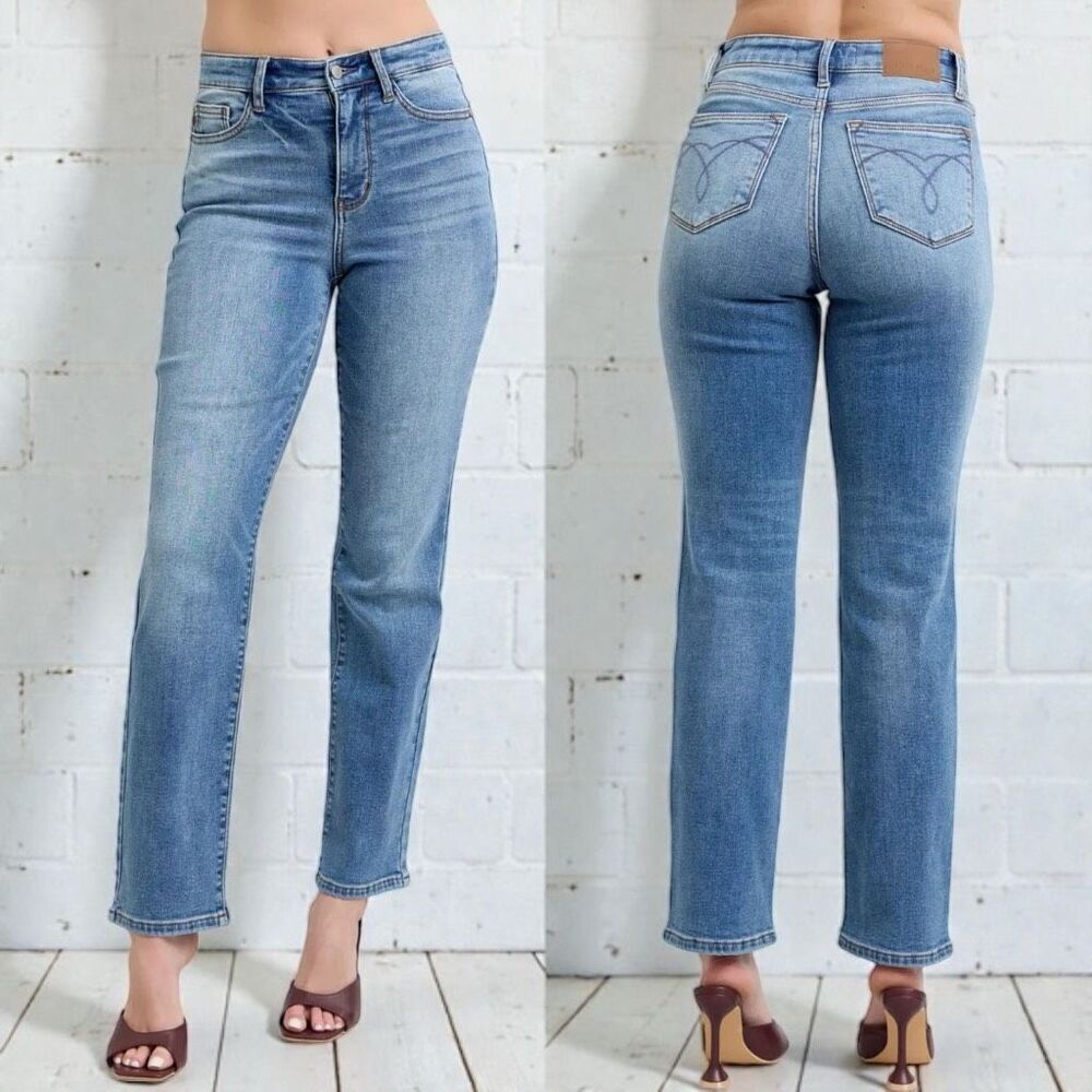 Judy Blue Mid Rise Vintage Wash Straight Leg Jeans Stretch Denim NWT